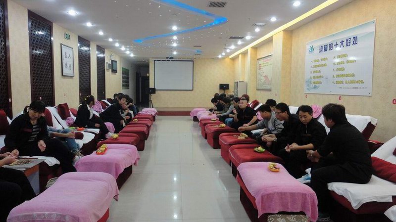 10月3日爱足康部分技师一起过中秋节！