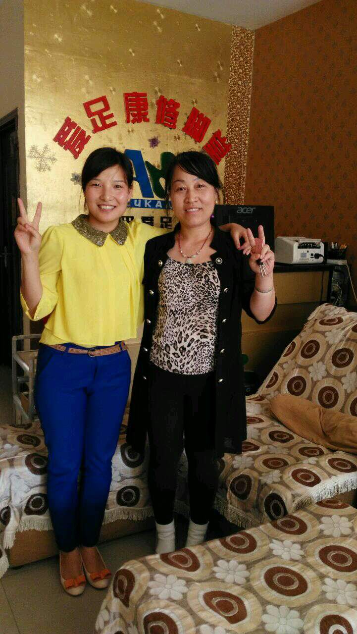 热烈祝贺渭南市张女士到总部学习技术！